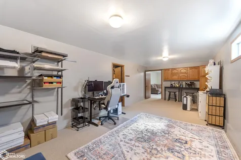 22 Charlestown Square Mason City IA 50401