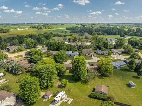 22 Charlestown Square Mason City IA 50401