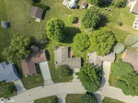 22 Charlestown Square Mason City IA 50401