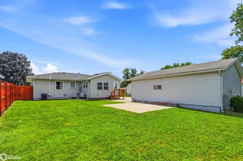 1516 Parkway Drive Burlington IA 52601