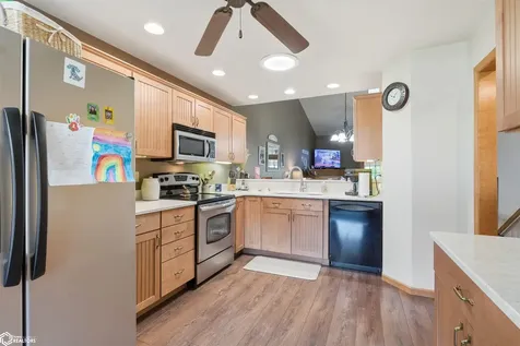 276 Hickory Court Tiffin IA 52340