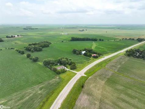 Jamestown Avenue Independence IA 50644