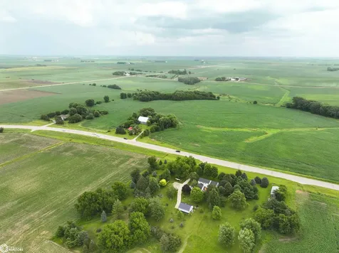 Jamestown Avenue Independence IA 50644