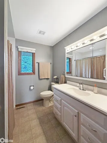 802 Crestview Drive Traer IA 50675