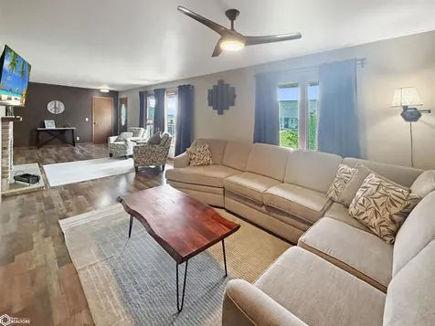 802 Crestview Drive Traer IA 50675
