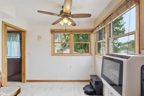 806 Oswego Street Tama IA 52339