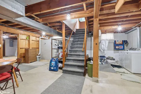 806 Oswego Street Tama IA 52339