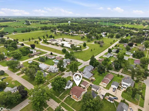 806 Oswego Street Tama IA 52339