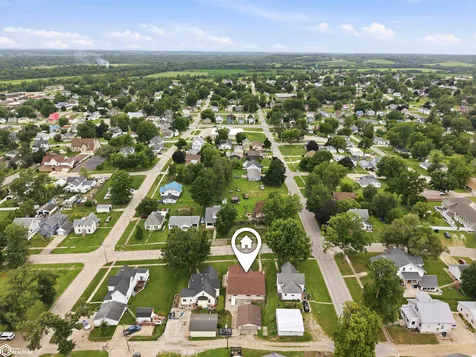 806 Oswego Street Tama IA 52339
