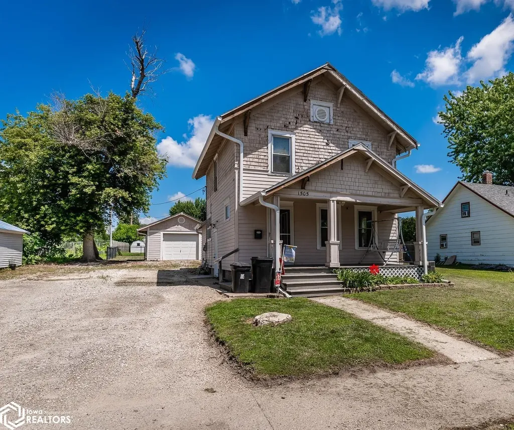 1505 W State Street Marshalltown IA 50158