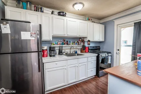 1505 W State Street Marshalltown IA 50158