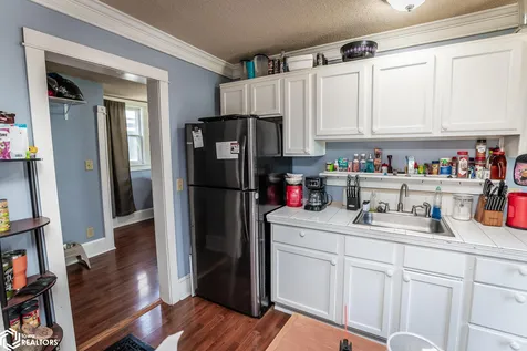 1505 W State Street Marshalltown IA 50158