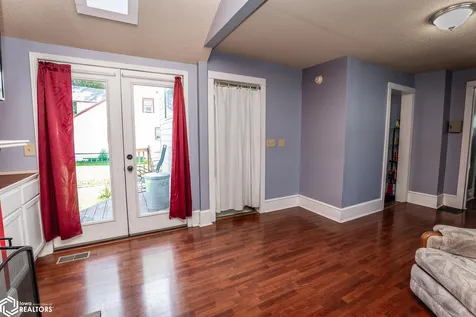1505 W State Street Marshalltown IA 50158