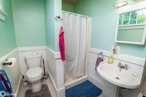1505 W State Street Marshalltown IA 50158