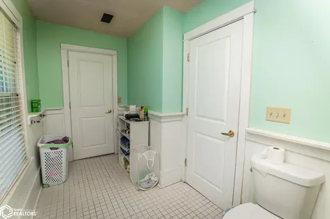 1505 W State Street Marshalltown IA 50158