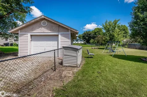 1505 W State Street Marshalltown IA 50158