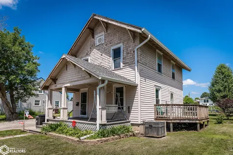 1505 W State Street Marshalltown IA 50158