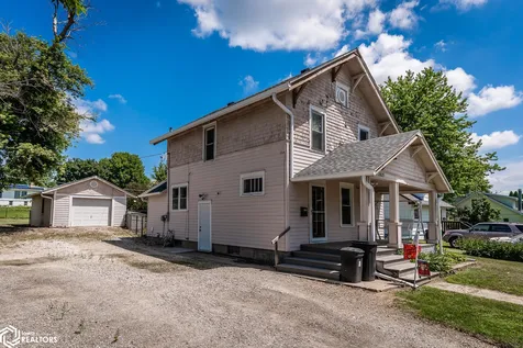 1505 W State Street Marshalltown IA 50158