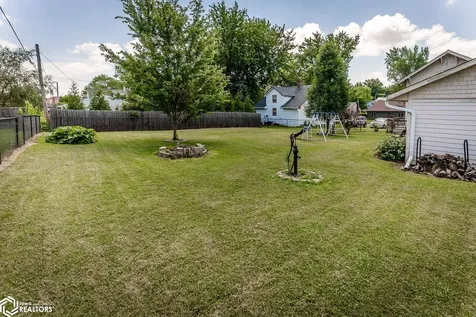 1505 W State Street Marshalltown IA 50158