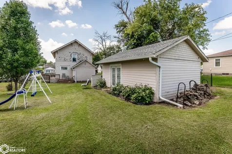 1505 W State Street Marshalltown IA 50158