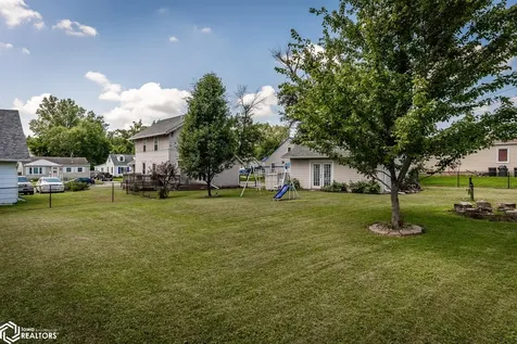 1505 W State Street Marshalltown IA 50158