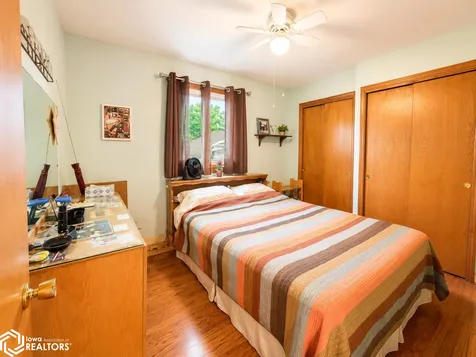 1116 Lakeshore Drive Brooklyn IA 52211