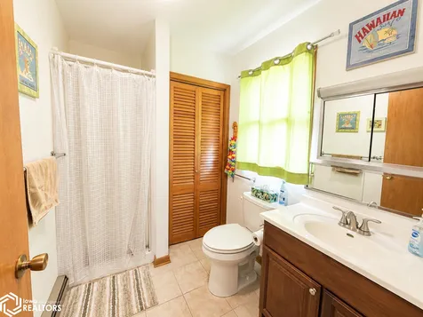 1116 Lakeshore Drive Brooklyn IA 52211