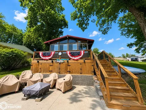 1116 Lakeshore Drive Brooklyn IA 52211