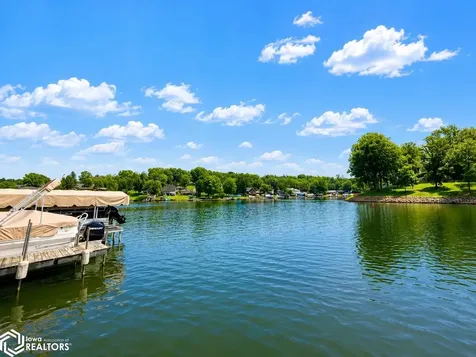 1116 Lakeshore Drive Brooklyn IA 52211