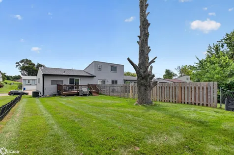 2301 S 5th Avenue Marshalltown IA 50158