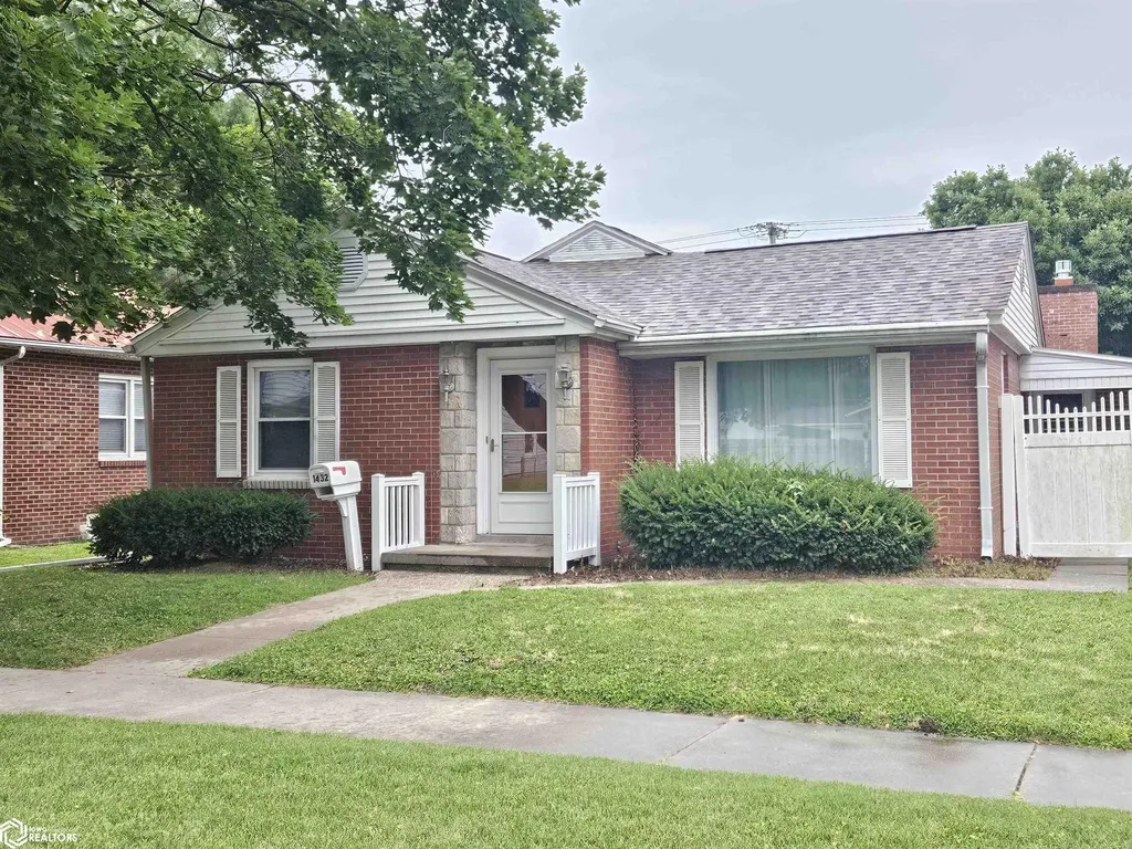 1432 Avenue F Fort Madison IA 52627
