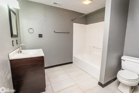 1802 220th Street State Center IA 50247