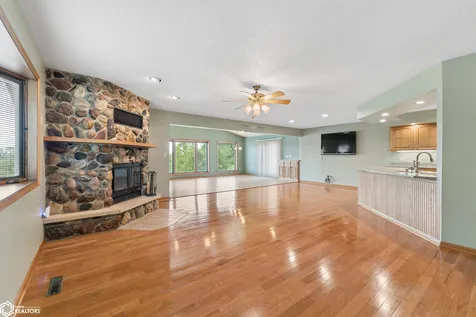 4055 A 235th Street Clear Lake IA 50428