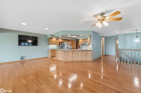 4055 A 235th Street Clear Lake IA 50428