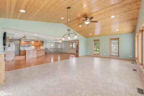 4055 A 235th Street Clear Lake IA 50428