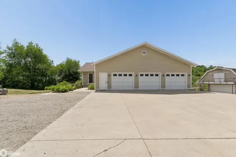 4055 A 235th Street Clear Lake IA 50428