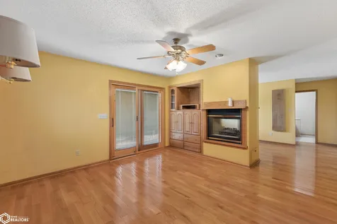 4055 A 235th Street Clear Lake IA 50428