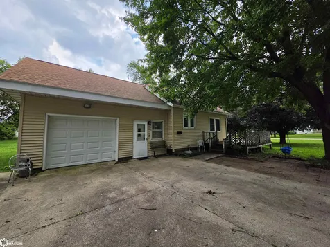 202 E Broadway Leland IA 50453