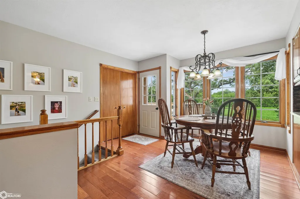 1032 Oakland Drive Tama IA 52339