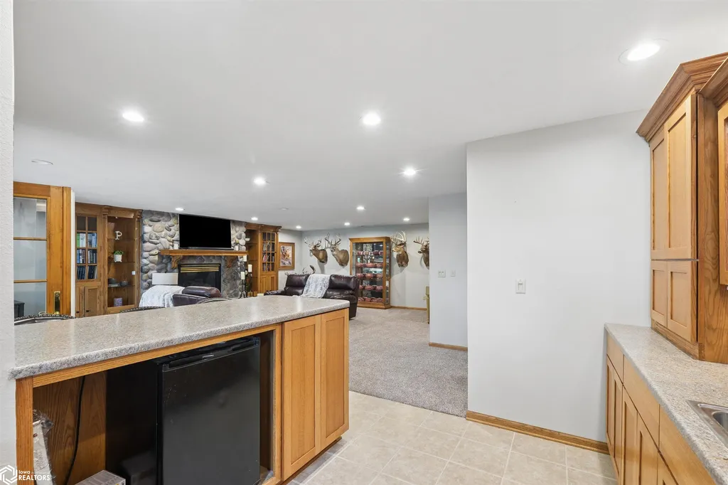 1032 Oakland Drive Tama IA 52339