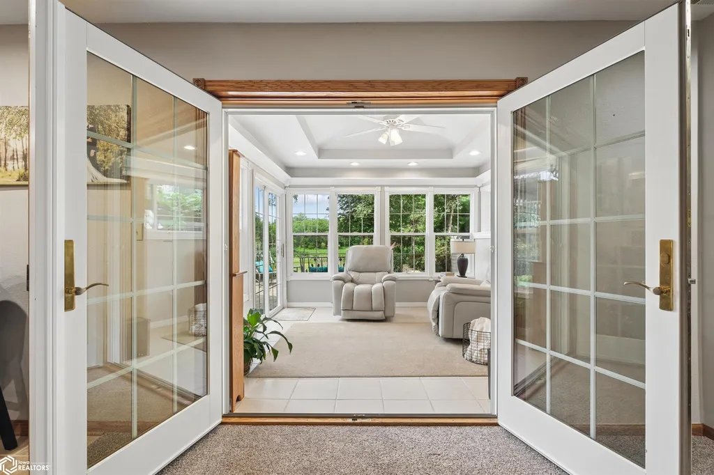 1032 Oakland Drive Tama IA 52339