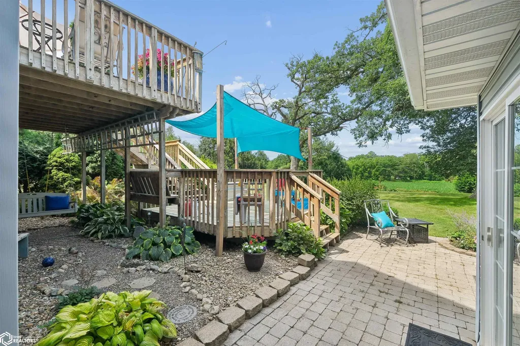 1032 Oakland Drive Tama IA 52339
