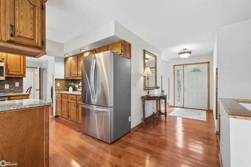 1032 Oakland Drive Tama IA 52339