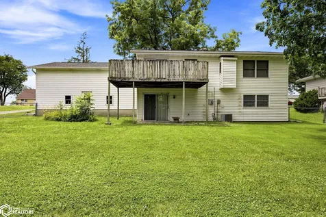 1356 Main Street Center Point IA 52213