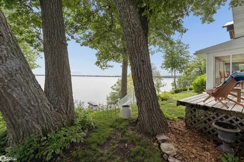5318 Lakeview Drive Clear Lake IA 50428