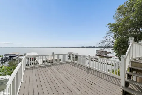 5318 Lakeview Drive Clear Lake IA 50428
