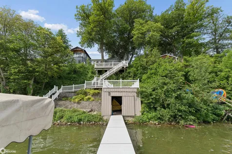 5318 Lakeview Drive Clear Lake IA 50428