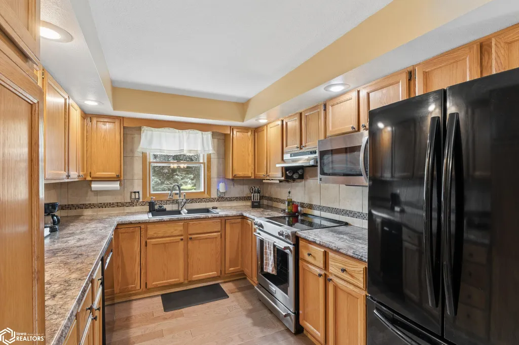 25 Charlestown Square Mason City IA 50401