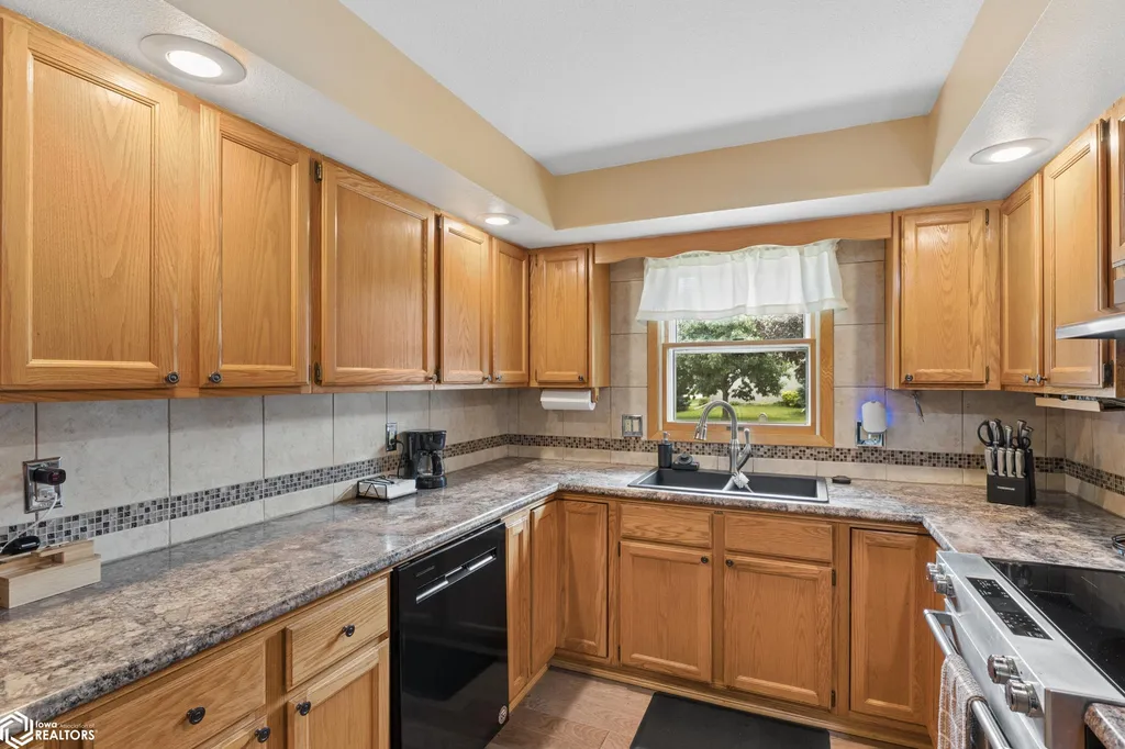 25 Charlestown Square Mason City IA 50401