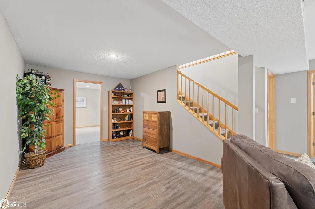 25 Charlestown Square Mason City IA 50401